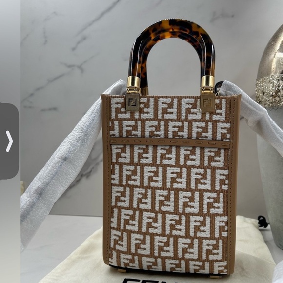 Fendi Sunshine Mini Shopper Tote NWT RARE SOLD OUT CURRENT - Picture 3 of 12